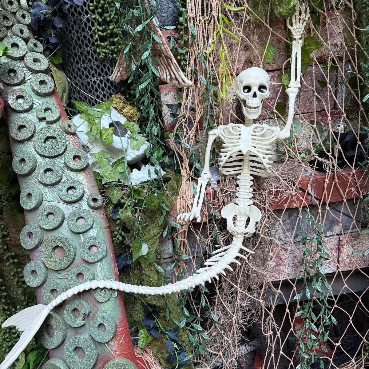 31" Mermaid Skeleton
